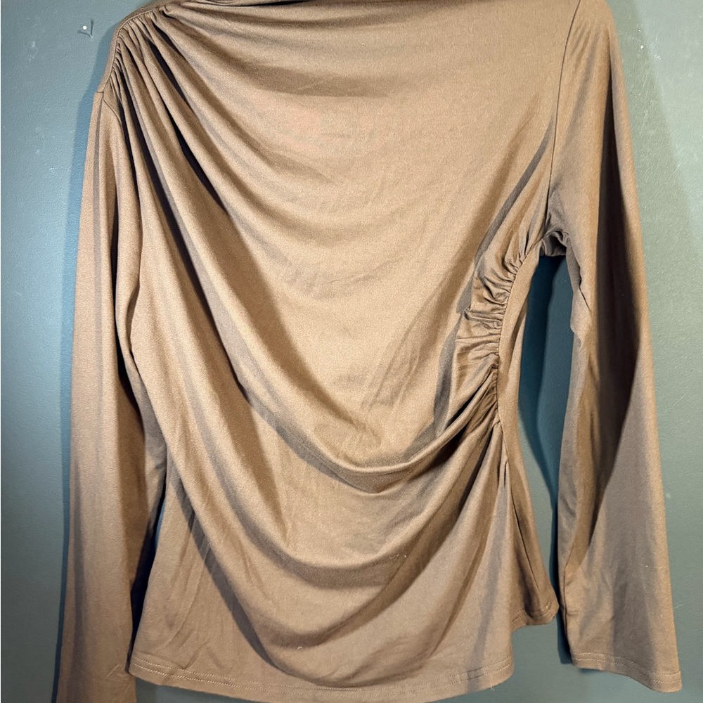 Draped women’s top. NEW - Picture 4 of 5